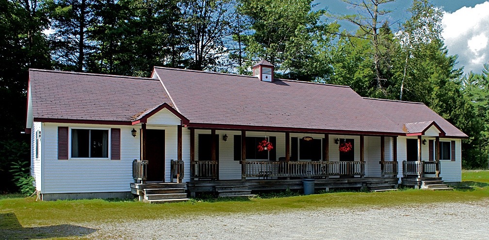 Exterior of Queen Jacuzzi Suites